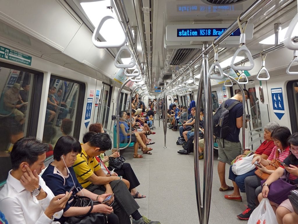 とってもきれなシンガポールの地下鉄MRT