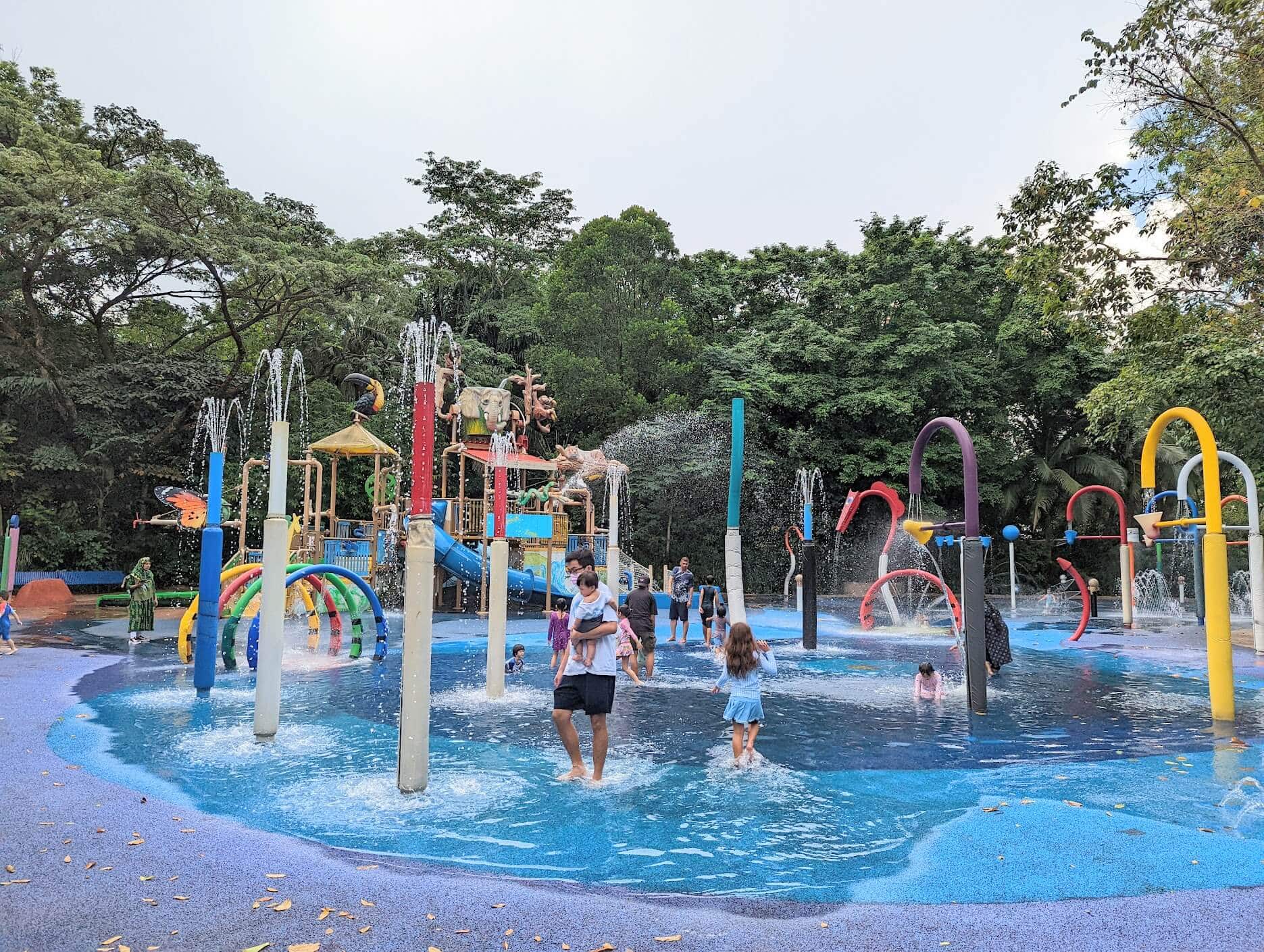 シンガポール動物園は動物園だけじゃなく水遊びスポットもあり！