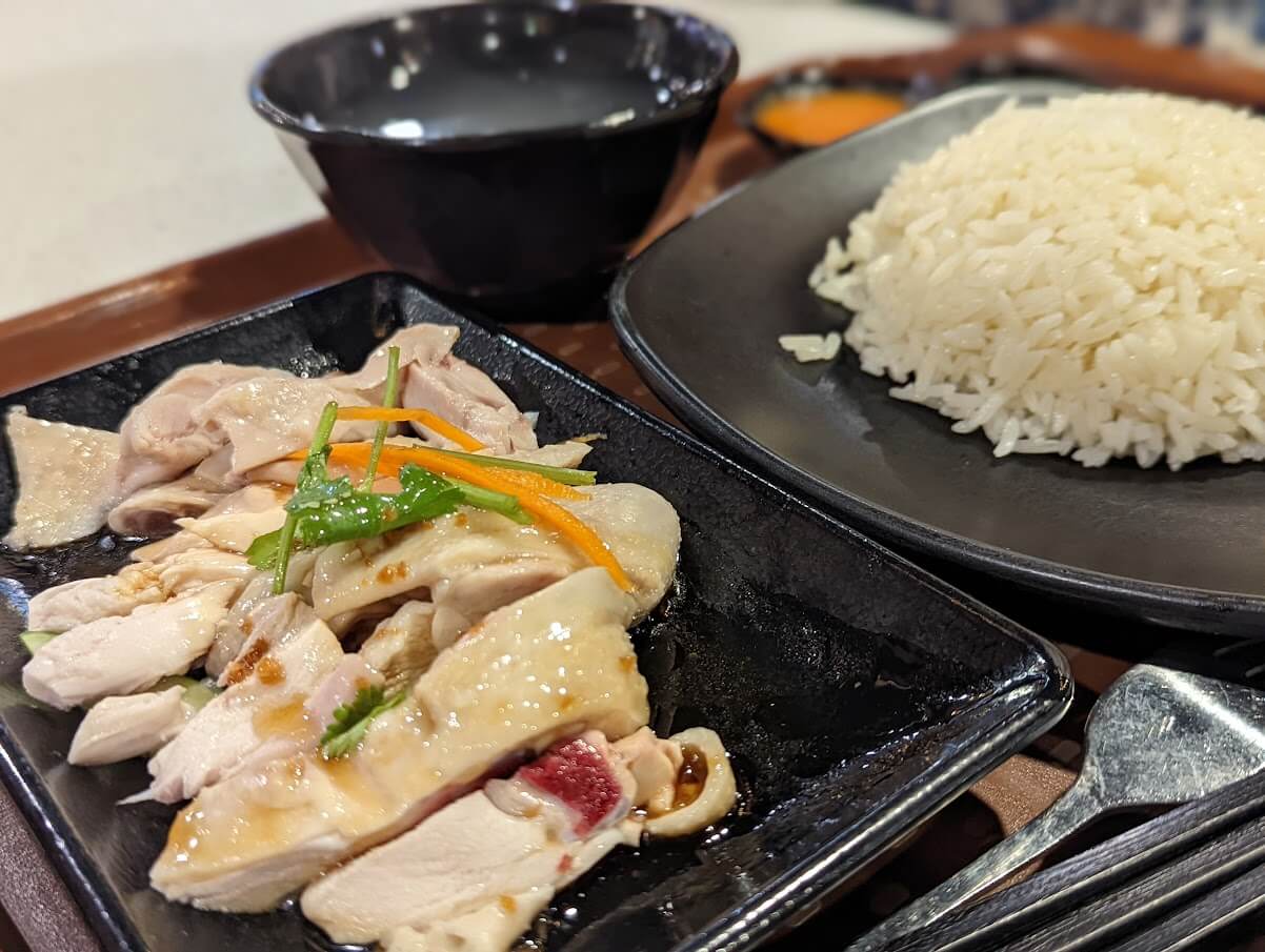 チキンライス（Hainanese chicken rice）